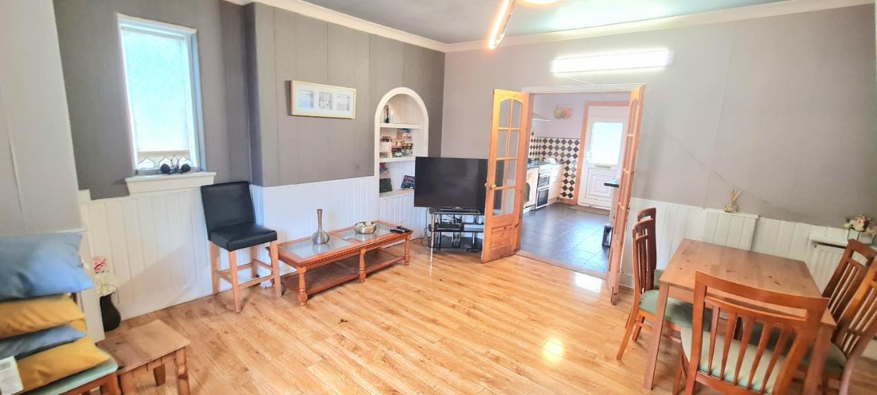 Beautiful 4 Bedroom Cottage - Ideal Location - Free Parking Edinburgh Kültér fotó