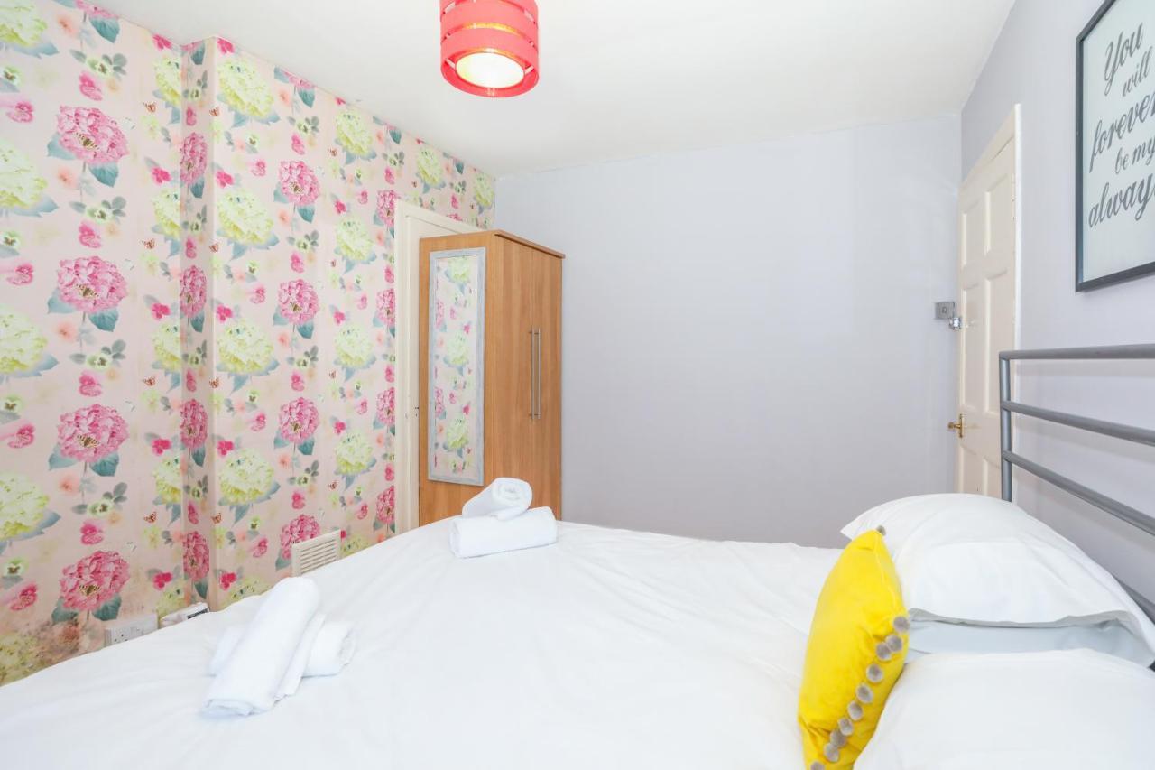 Beautiful 4 Bedroom Cottage - Ideal Location - Free Parking Edinburgh Kültér fotó