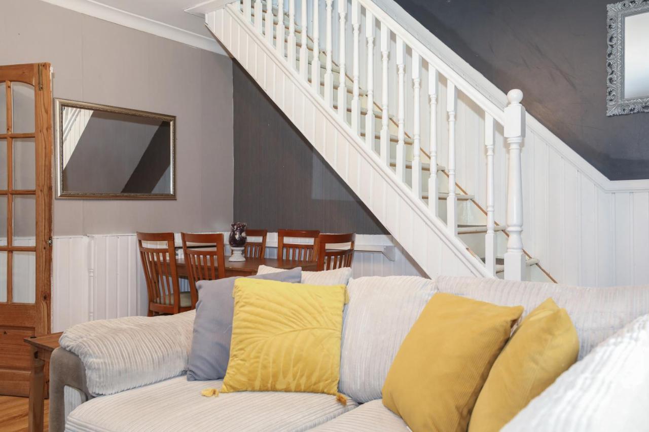Beautiful 4 Bedroom Cottage - Ideal Location - Free Parking Edinburgh Kültér fotó