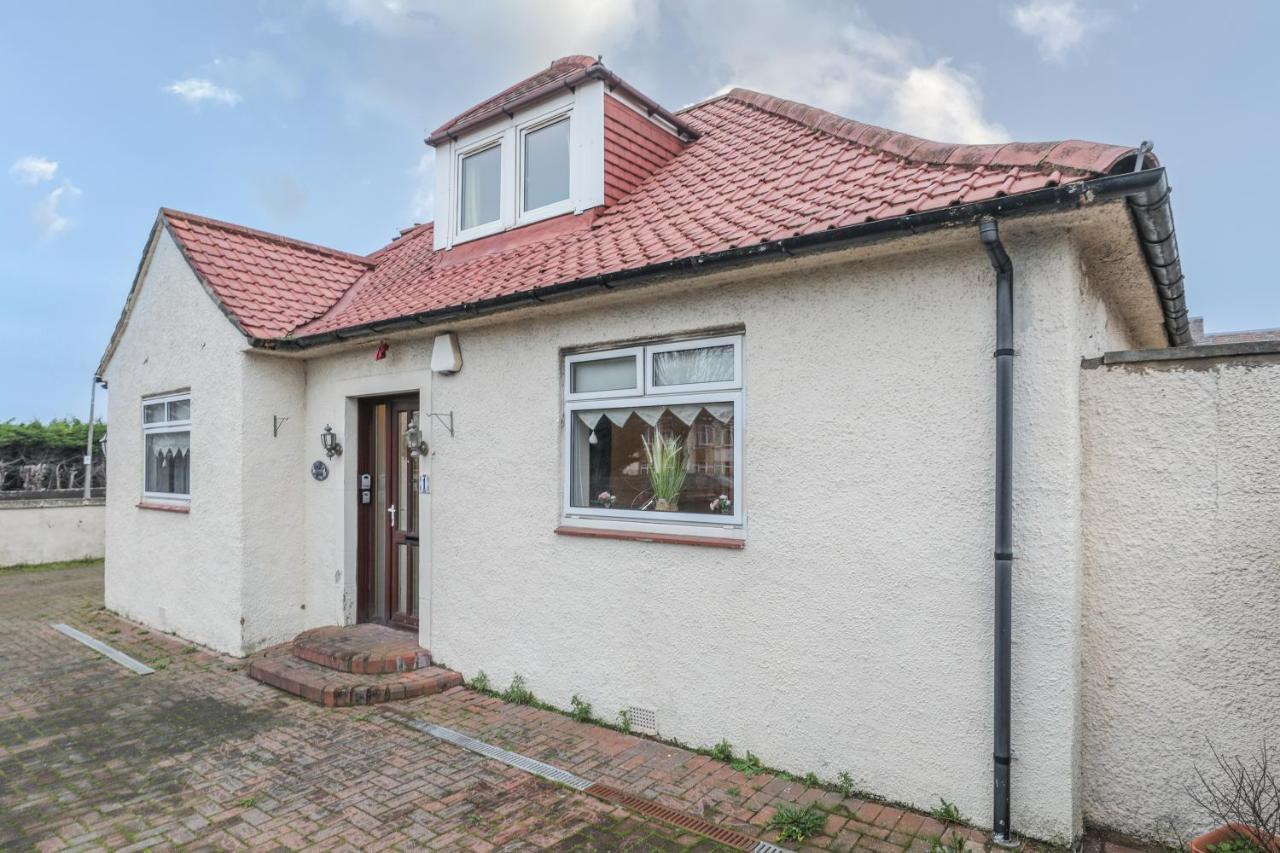 Beautiful 4 Bedroom Cottage - Ideal Location - Free Parking Edinburgh Kültér fotó