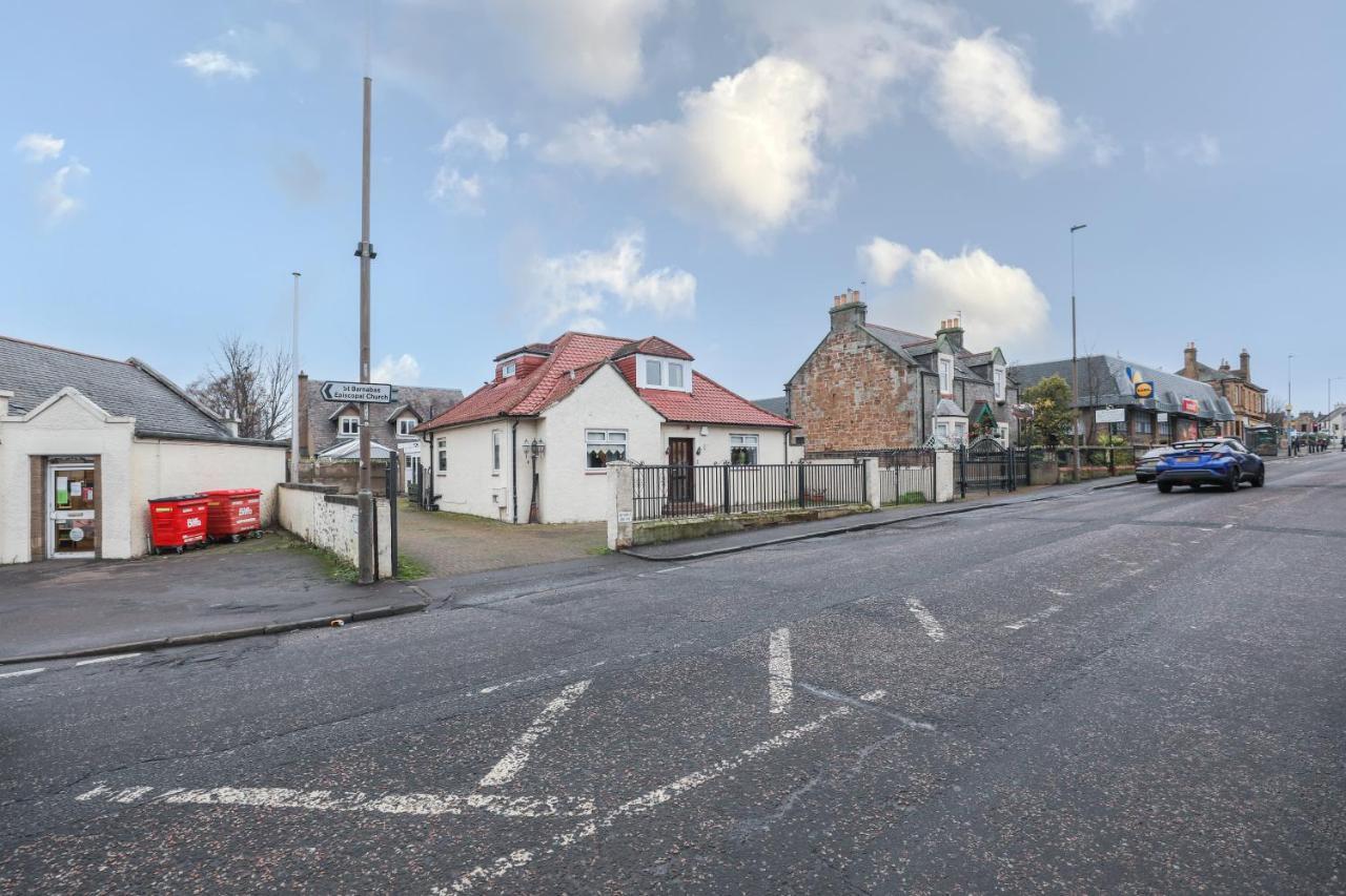 Beautiful 4 Bedroom Cottage - Ideal Location - Free Parking Edinburgh Kültér fotó