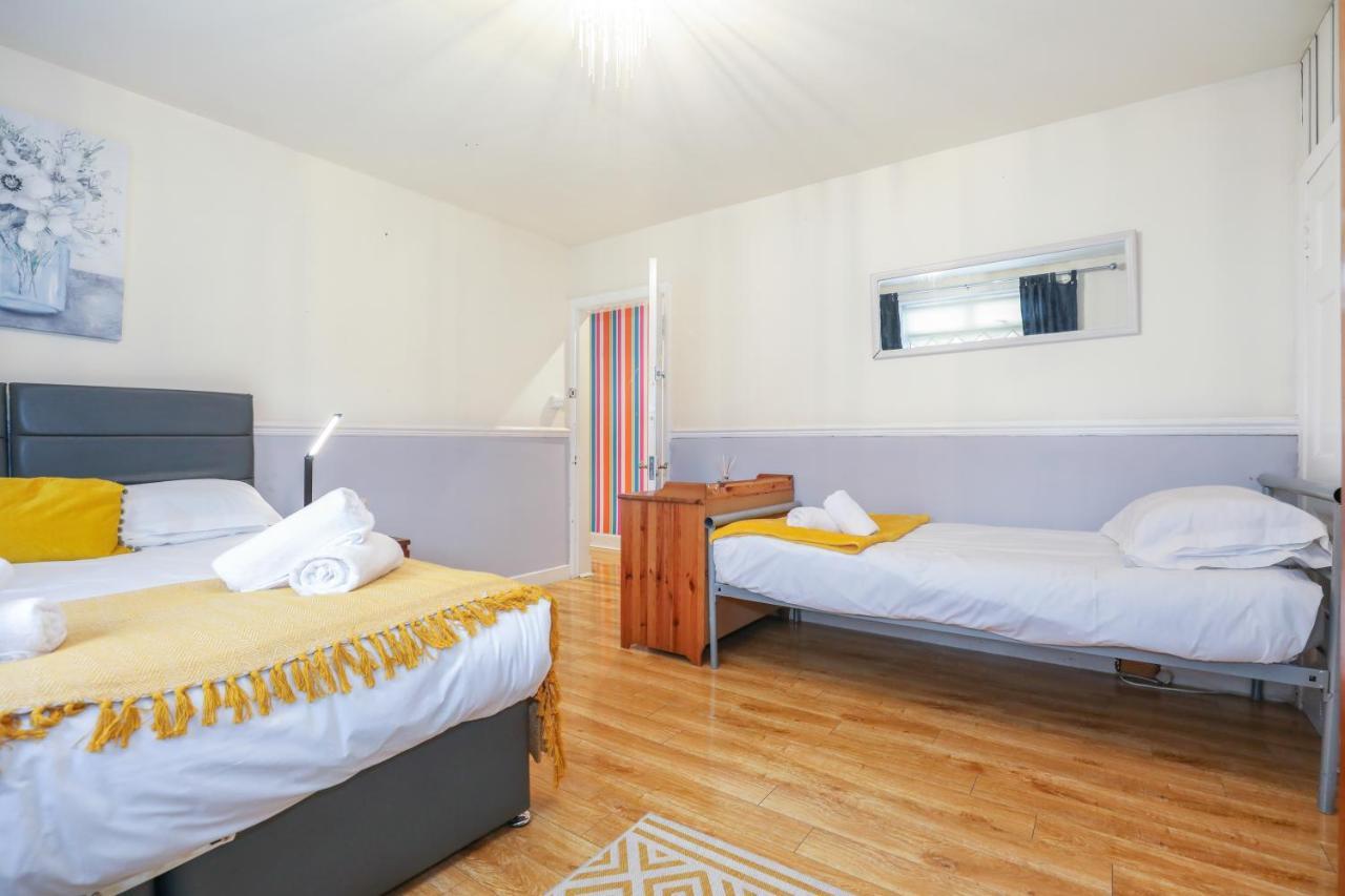 Beautiful 4 Bedroom Cottage - Ideal Location - Free Parking Edinburgh Kültér fotó
