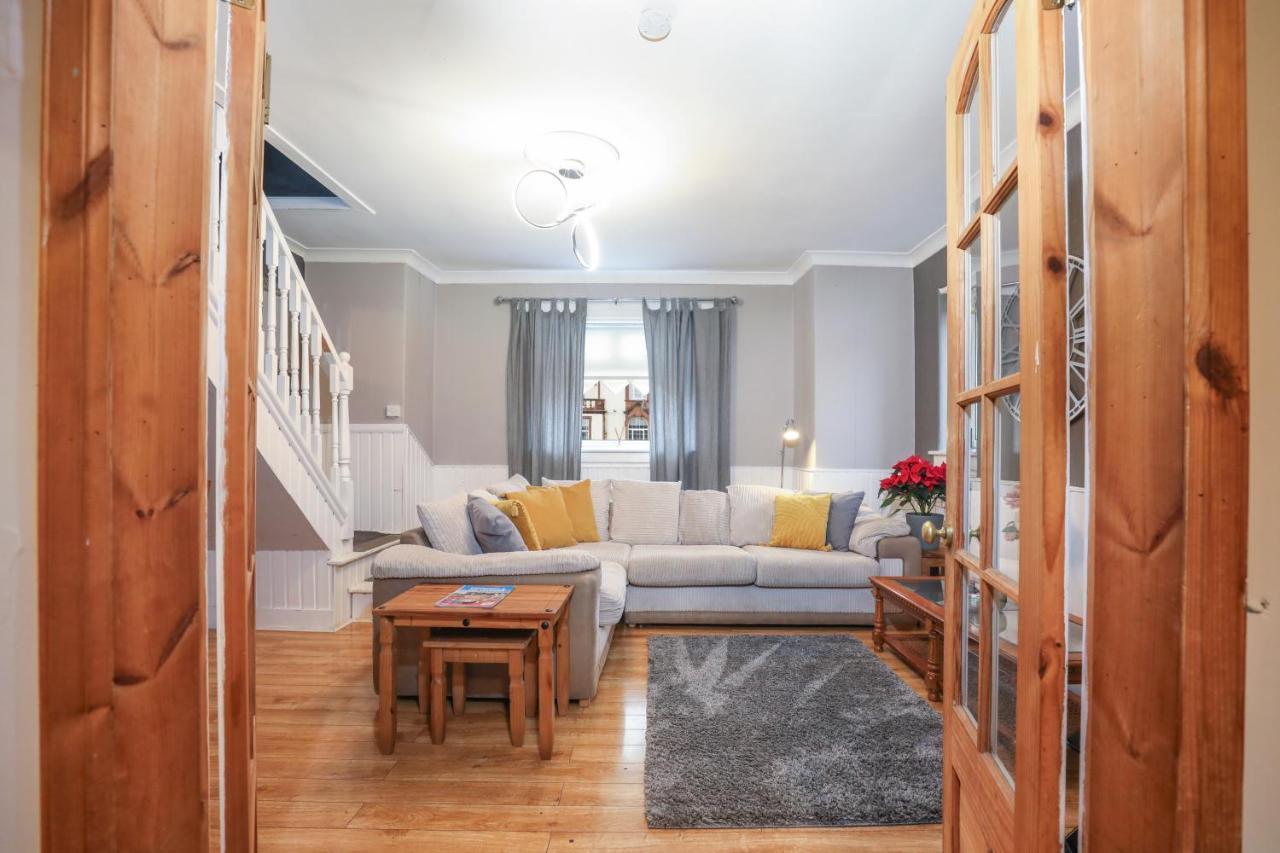 Beautiful 4 Bedroom Cottage - Ideal Location - Free Parking Edinburgh Kültér fotó