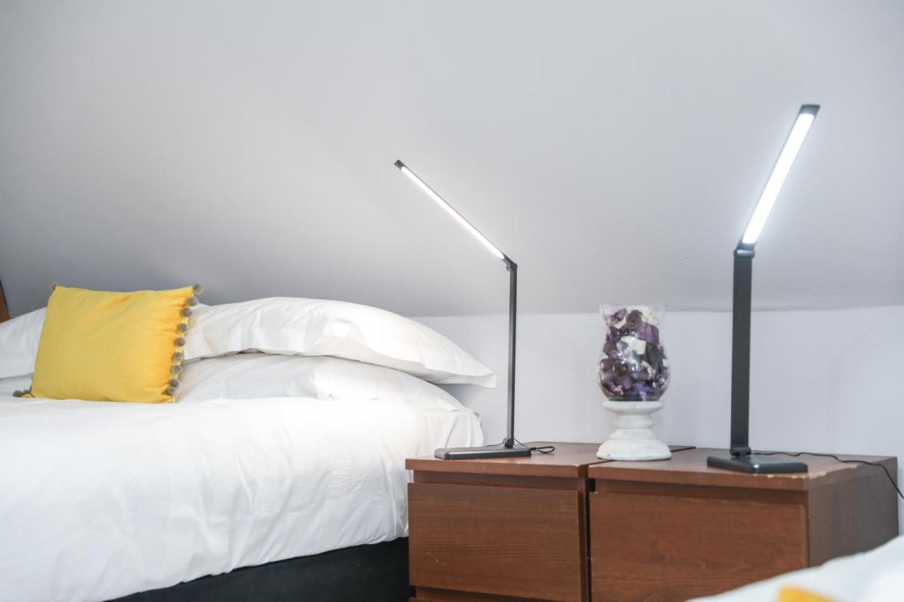 Beautiful 4 Bedroom Cottage - Ideal Location - Free Parking Edinburgh Kültér fotó