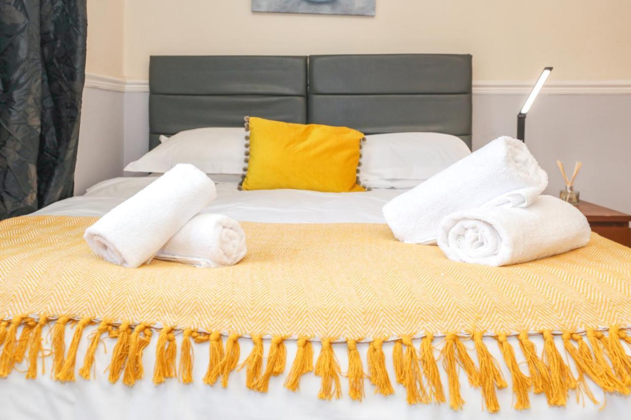 Beautiful 4 Bedroom Cottage - Ideal Location - Free Parking Edinburgh Kültér fotó