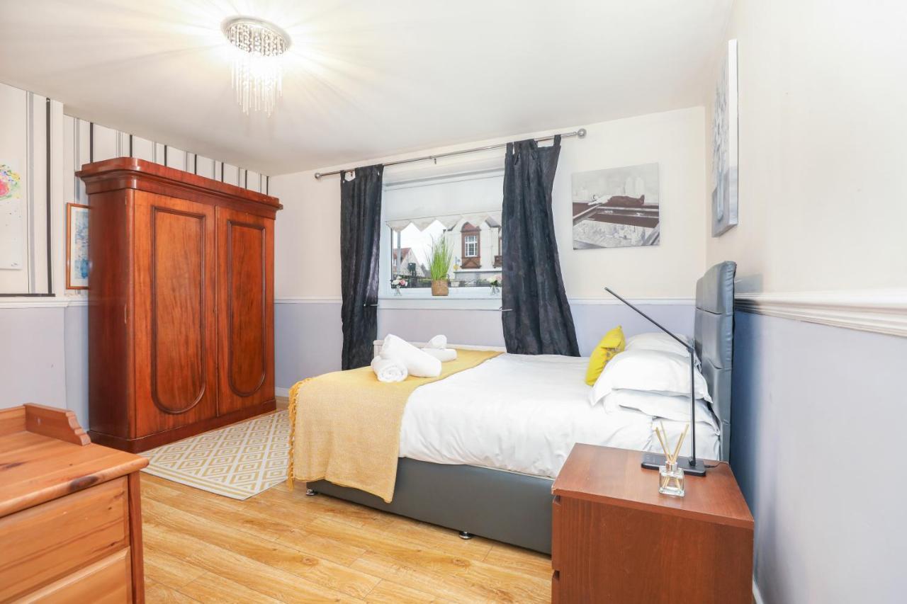 Beautiful 4 Bedroom Cottage - Ideal Location - Free Parking Edinburgh Kültér fotó