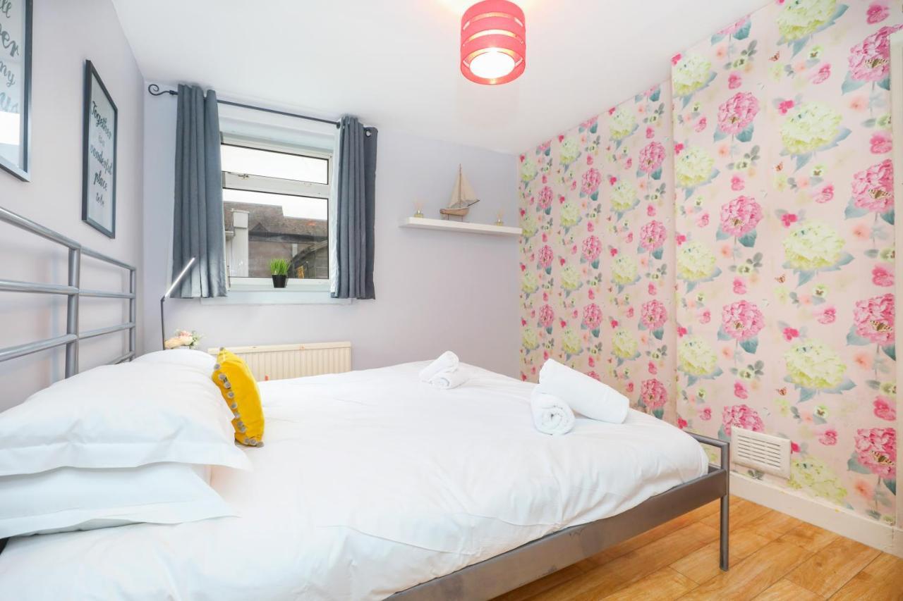 Beautiful 4 Bedroom Cottage - Ideal Location - Free Parking Edinburgh Kültér fotó