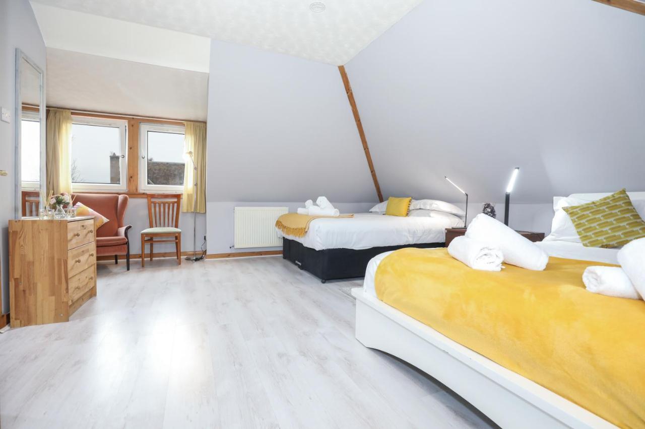 Beautiful 4 Bedroom Cottage - Ideal Location - Free Parking Edinburgh Kültér fotó