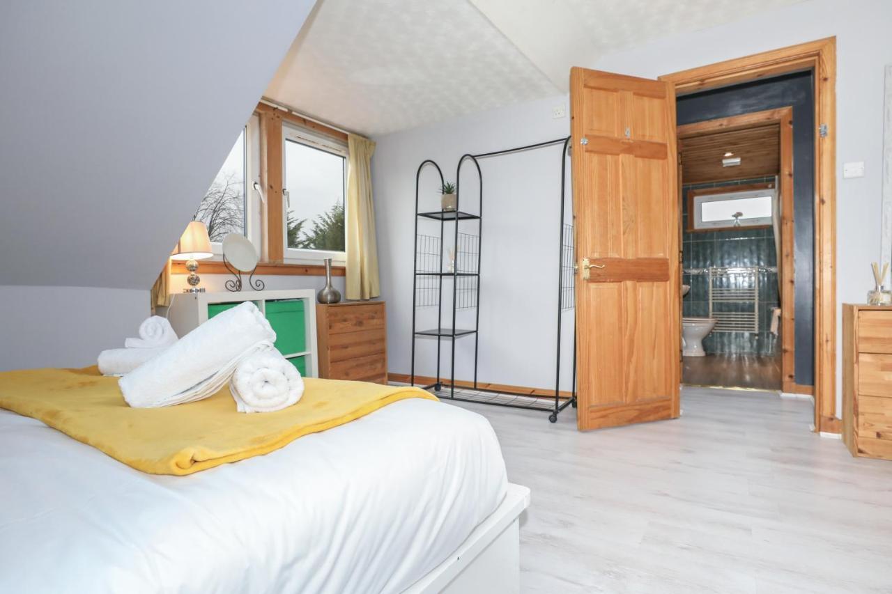 Beautiful 4 Bedroom Cottage - Ideal Location - Free Parking Edinburgh Kültér fotó